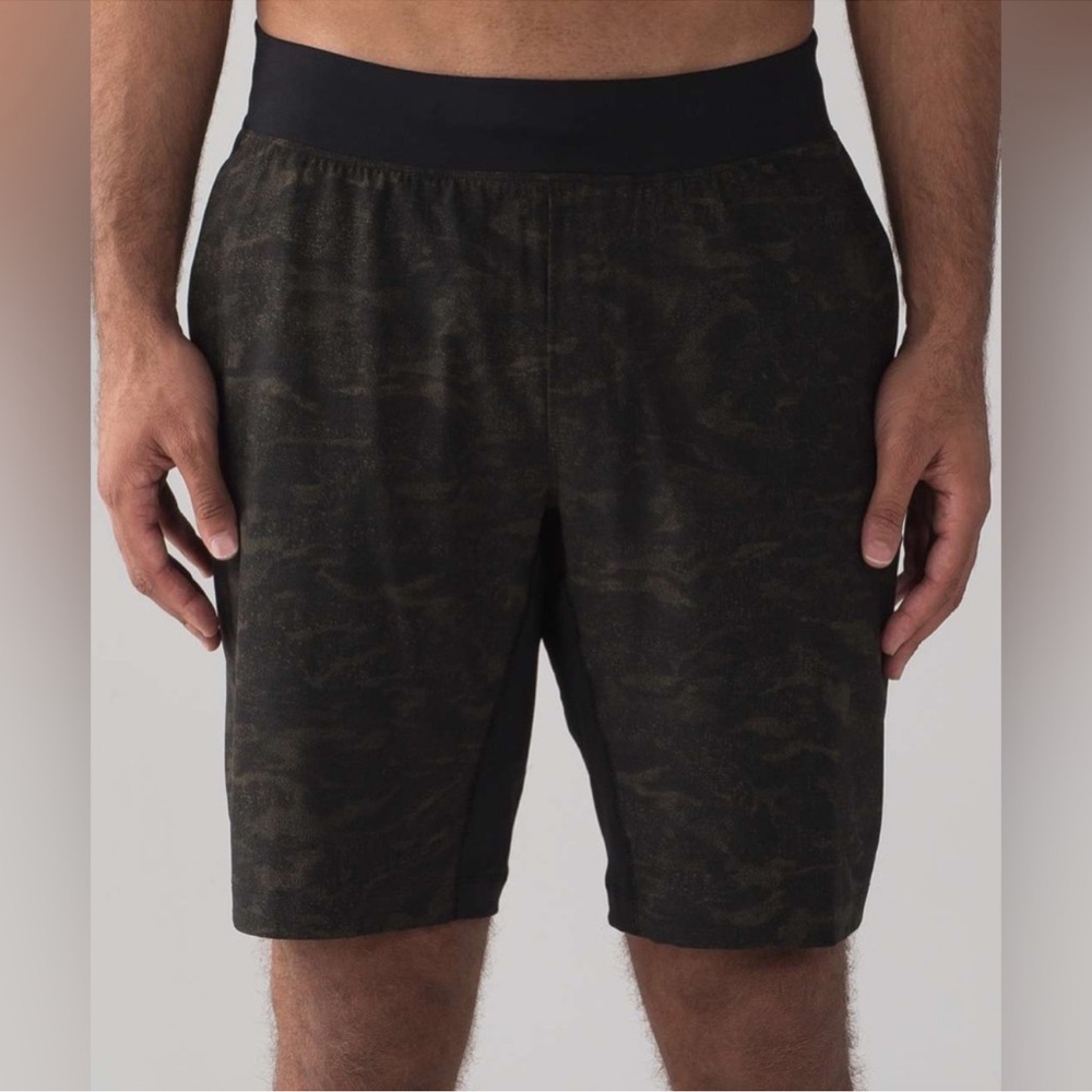 Lululemon T.H.E. Short Luxtreme Liner
9" Kinetic Green Multi‎ Size XL